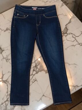 Levis Denizen Modern Pull On Crop Midrise Dark Wash 29 x 25​